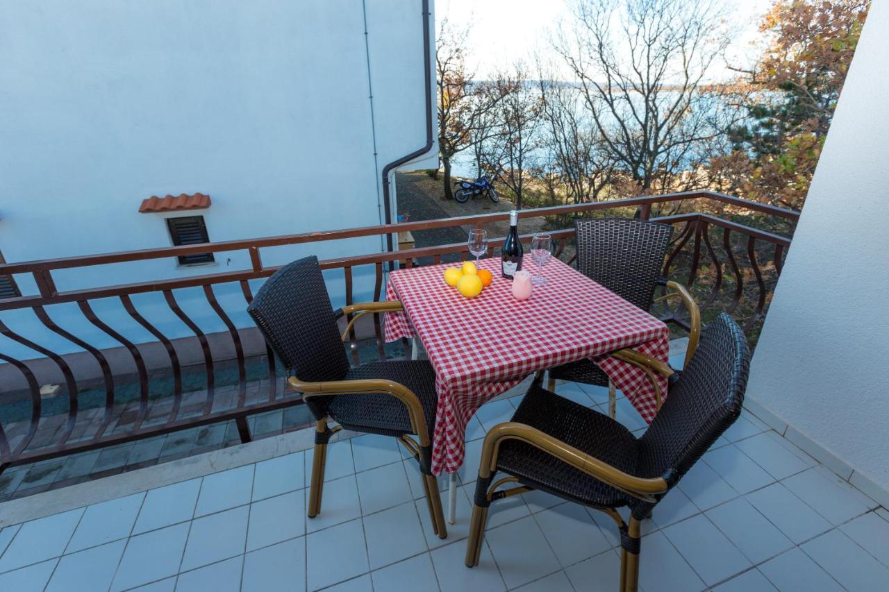 Pansion Croatia Bed & Breakfast สตารีกราด-ปาเคลนีซา ภายนอก รูปภาพ